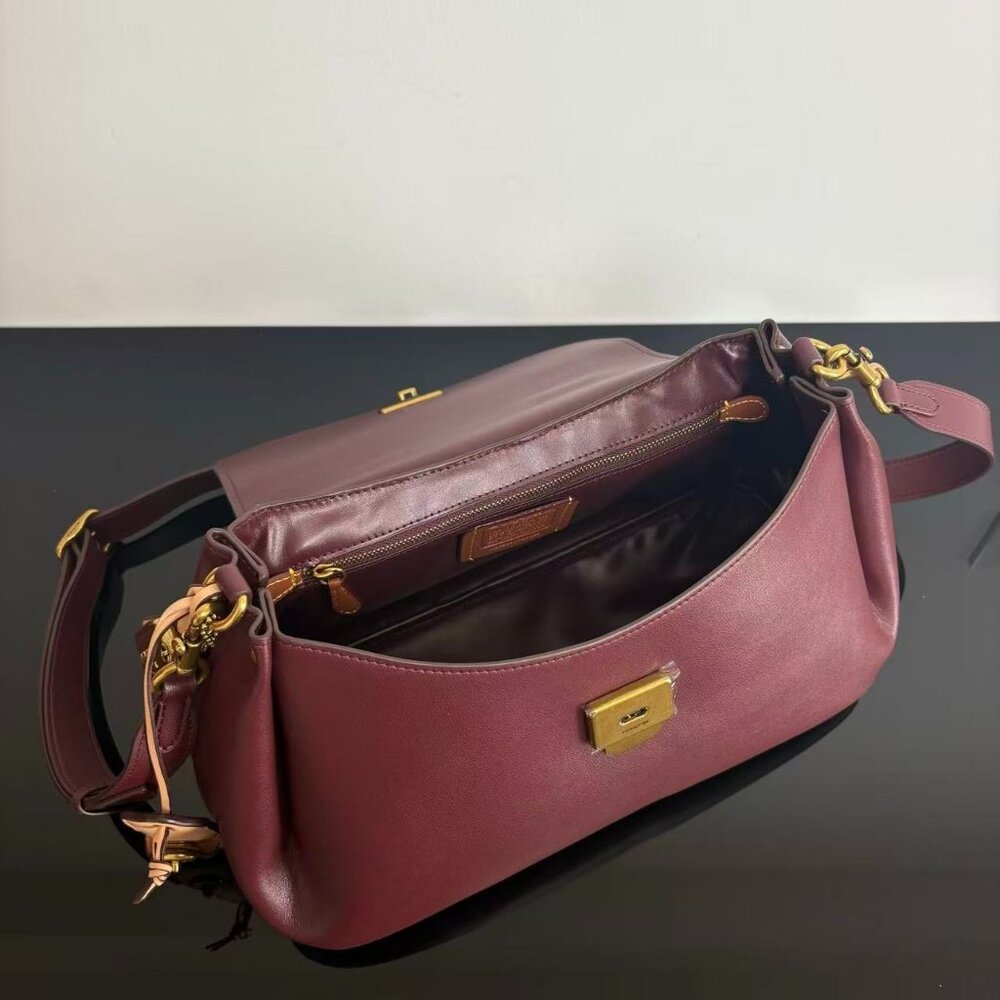 COACH women's SLOUCHY ROGUE handbag size 35.5*21*16 cm - Picture 8 of 9